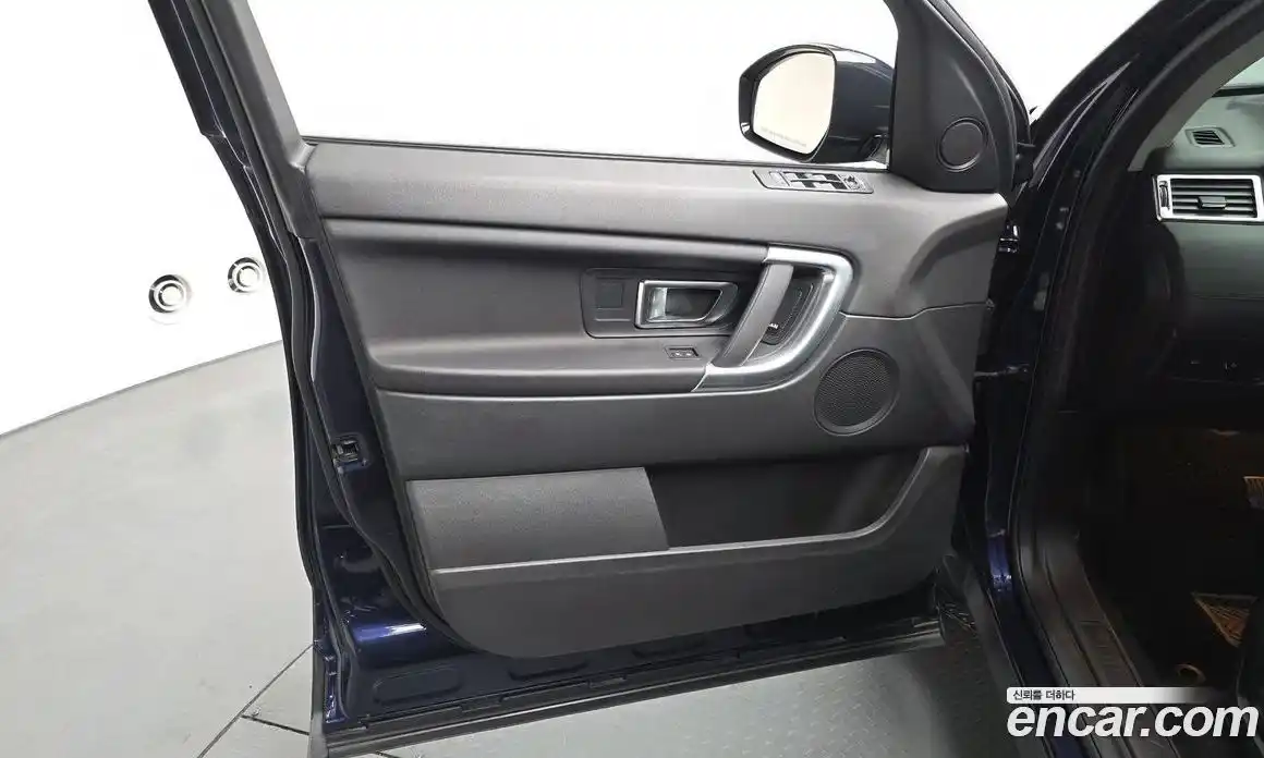 Land Rover Discovery Sport 2019 2.0 гидро в Москве № 1914757, фото 13