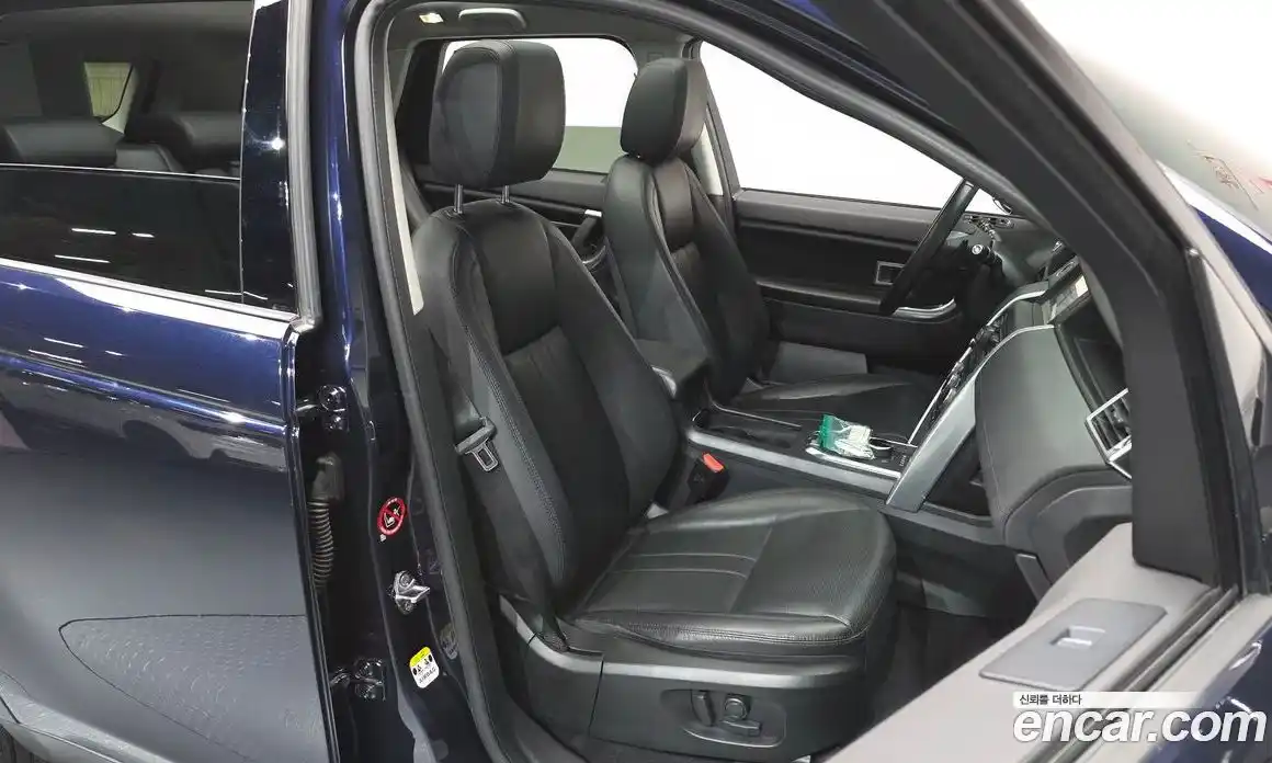 Land Rover Discovery Sport 2019 2.0 гидро в Москве № 1914757, фото 15