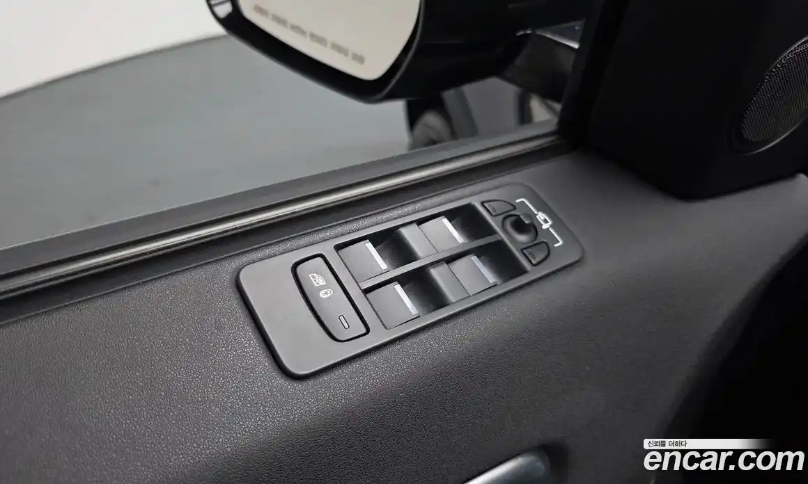 Land Rover Discovery Sport 2019 2.0 гидро в Москве № 1914757, фото 27
