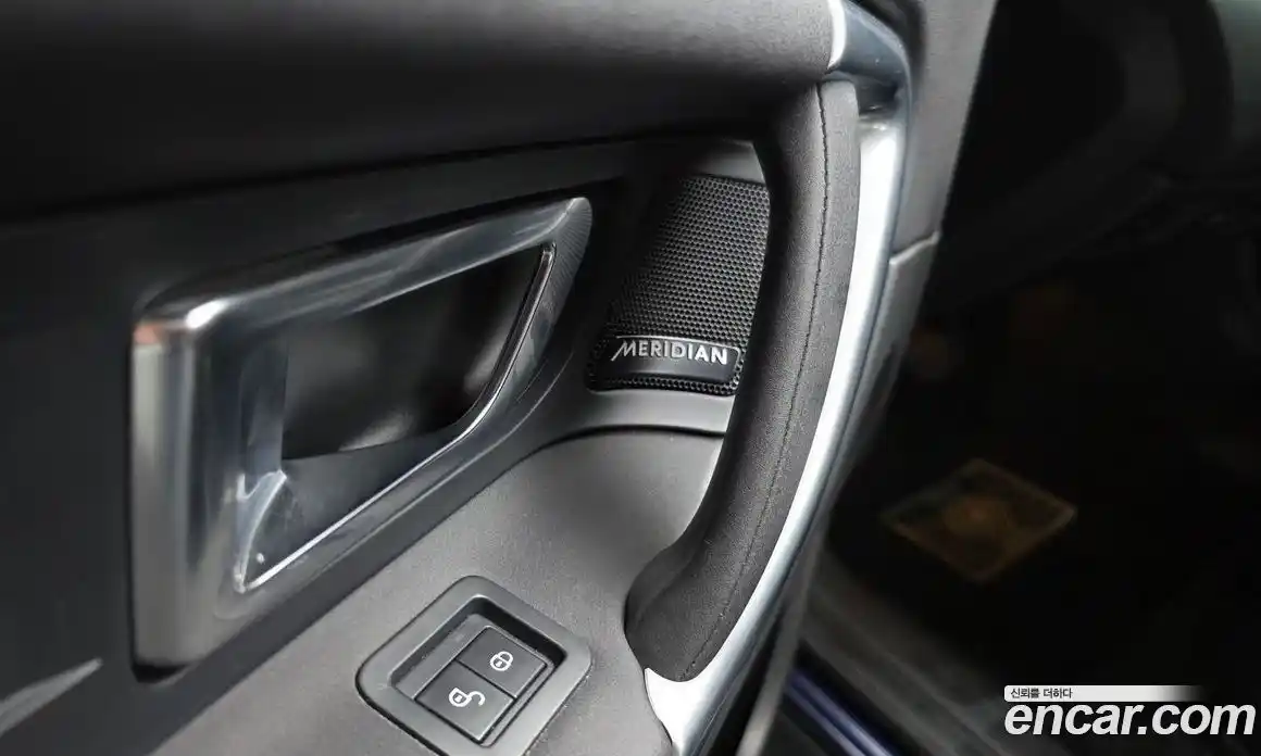 Land Rover Discovery Sport 2019 2.0 гидро в Москве № 1914757, фото 28