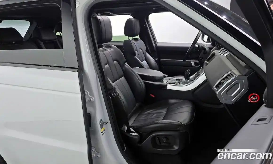Land Rover Range-Rover Sport 2017 3.0 гидро в Москве № 1914971, фото 16