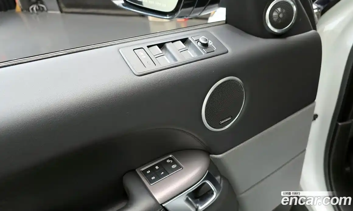 Land Rover Range-Rover Sport 2017 3.0 гидро в Москве № 1914971, фото 19