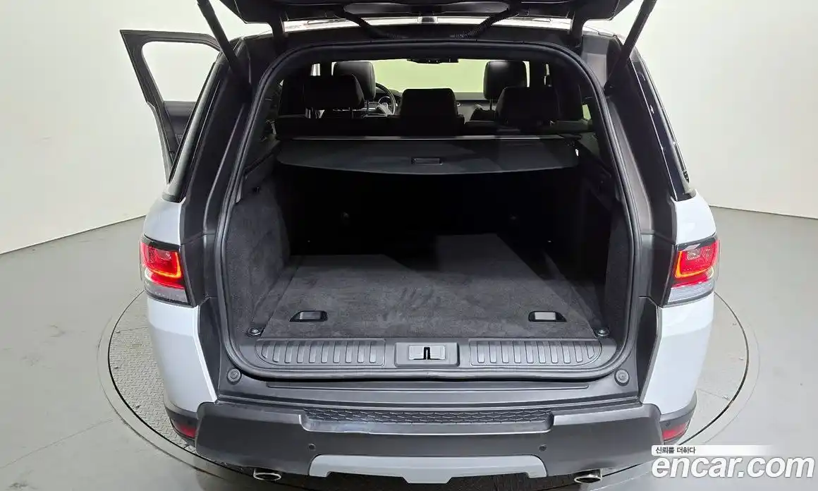 Land Rover Range-Rover Sport 2017 3.0 гидро в Москве № 1914971, фото 31