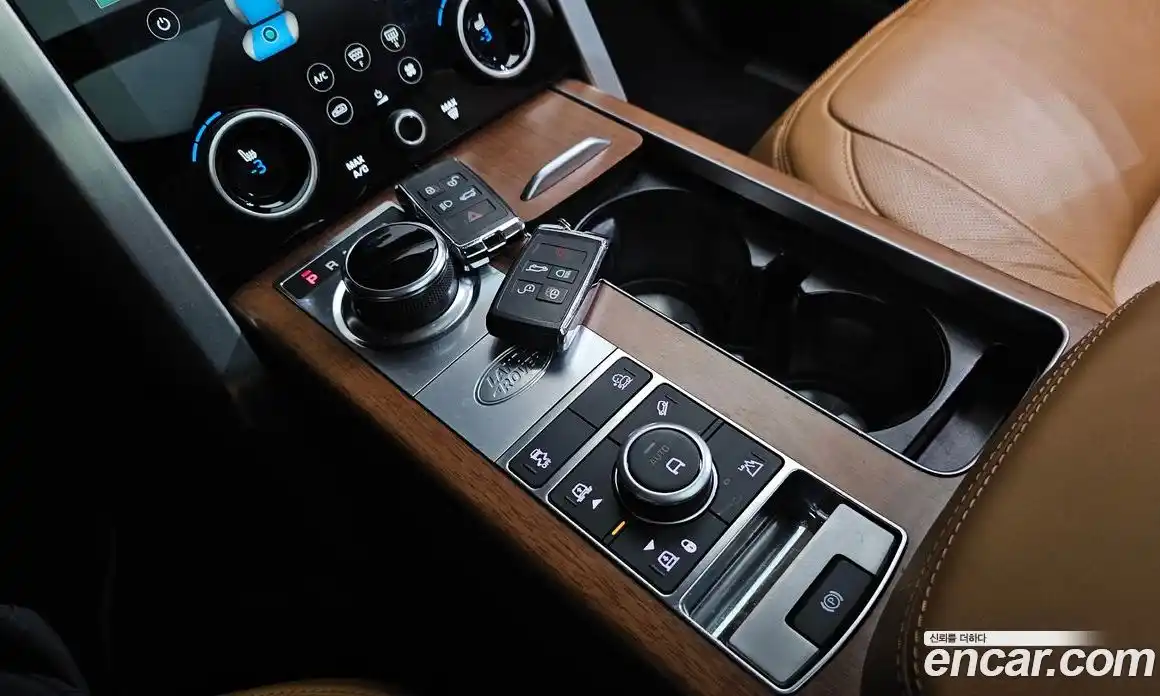 Land Rover Range-Rover 2019 4.4 гидро в Москве № 1915012, фото 12