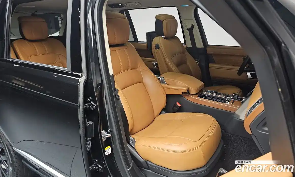 Land Rover Range-Rover 2019 4.4 гидро в Москве № 1915012, фото 17