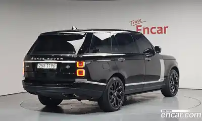 Land Rover Range-Rover 2019 4.4 гидро в Москве № 1915012, миниатюра 2