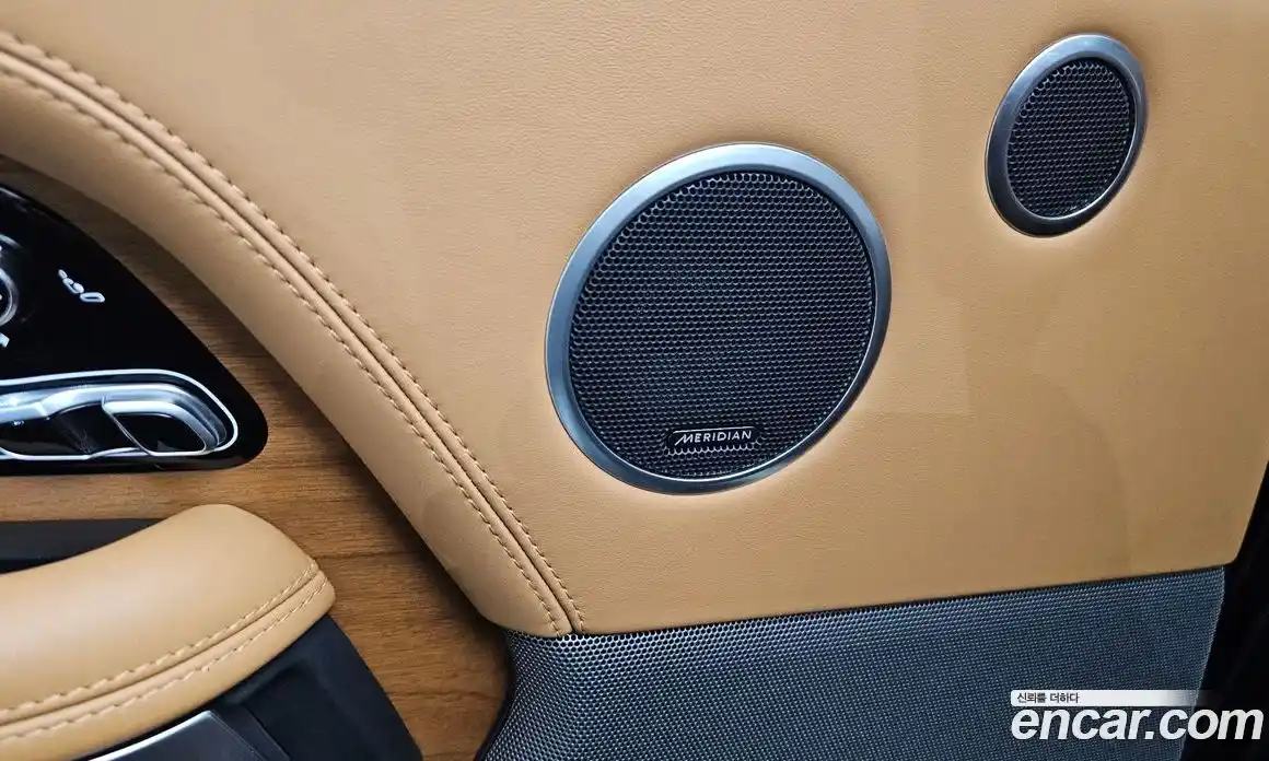 Land Rover Range-Rover 2019 4.4 гидро в Москве № 1915012, фото 35