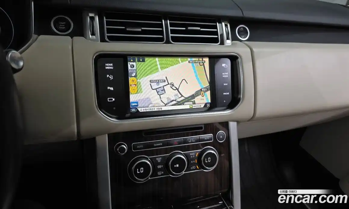 Land Rover Range-Rover 2015 4.4 гидро в Москве № 1915193, фото 14