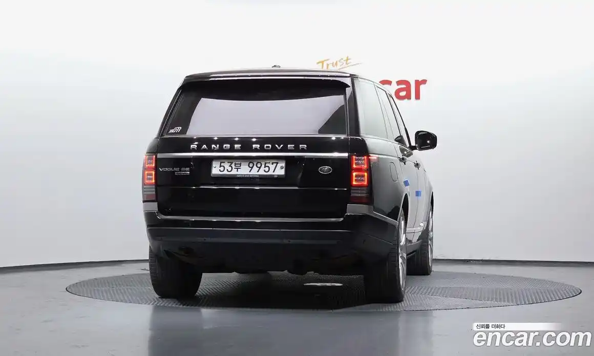 Land Rover Range-Rover 2015 4.4 гидро в Москве № 1915193, фото 4