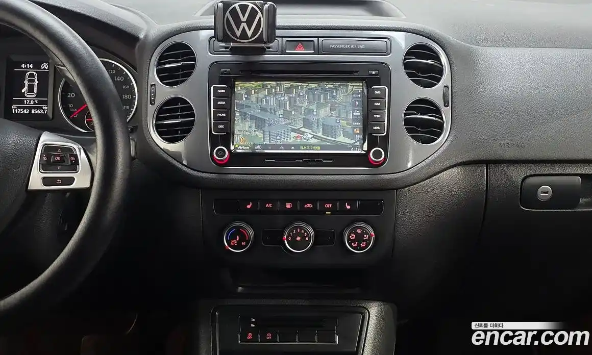 Volkswagen Tiguan 2015 2.0 гидро в Москве № 1917958, фото 14