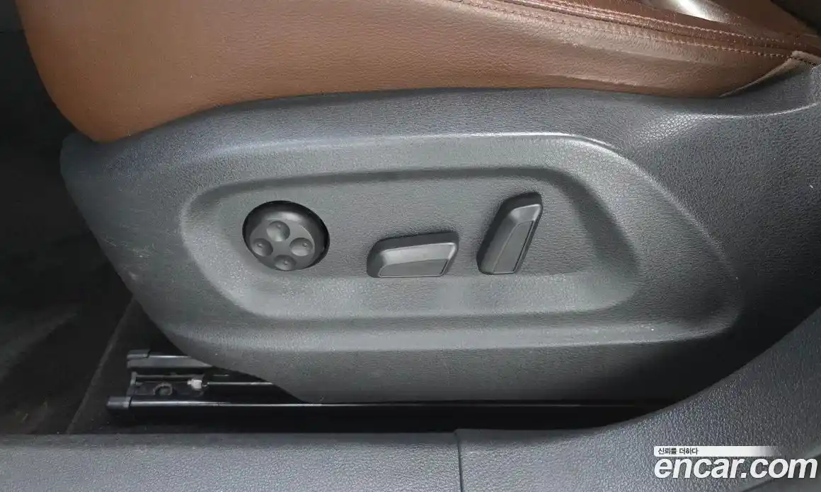 Volkswagen Tiguan 2015 2.0 гидро в Москве № 1917958, фото 17