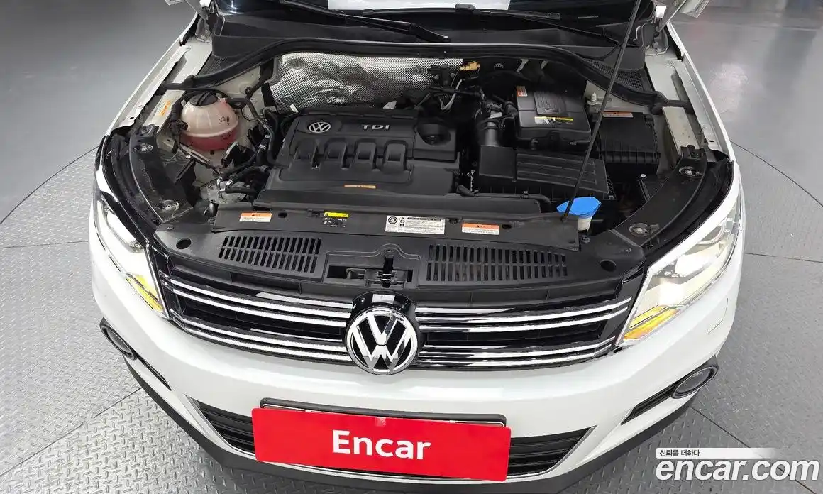 Volkswagen Tiguan 2015 2.0 гидро в Москве № 1917958, фото 6