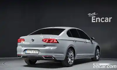 Volkswagen Passat 2022 2.0 гидро в Москве № 1917960, миниатюра 2