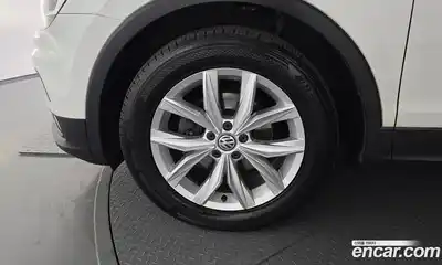 Volkswagen Tiguan 2020 2.0 гидро в Москве № 1918033, миниатюра 5