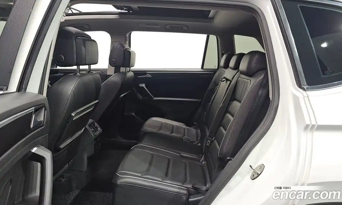 Volkswagen Tiguan 2018 2.0 гидро в Москве № 1918070, фото 12