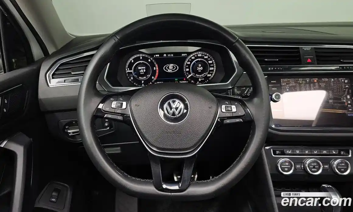 Volkswagen Tiguan 2018 2.0 гидро в Москве № 1918070, фото 13