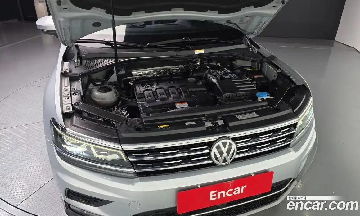 Volkswagen Tiguan 2018 2.0 гидро в Москве № 1918085, фото 6