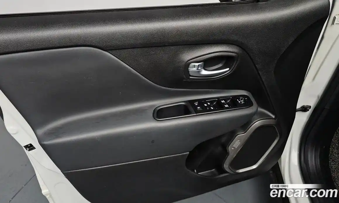 Jeep Renegade 2021 2.4 гидро в Москве № 1918865, фото 13