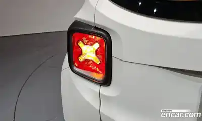 Jeep Renegade 2021 2.4 гидро в Москве № 1918865, миниатюра 8