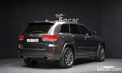Jeep Cherokee 2018 3.0 гидро в Москве № 1919164, миниатюра 2
