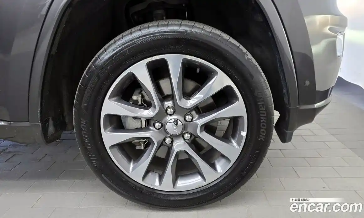 Jeep Cherokee 2018 3.0 гидро в Москве № 1919164, фото 7