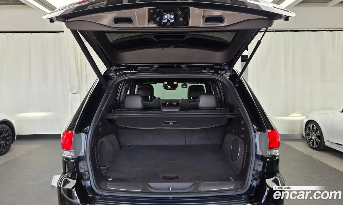 Jeep Cherokee 2019 3.6 гидро в Москве № 1919290, фото 20