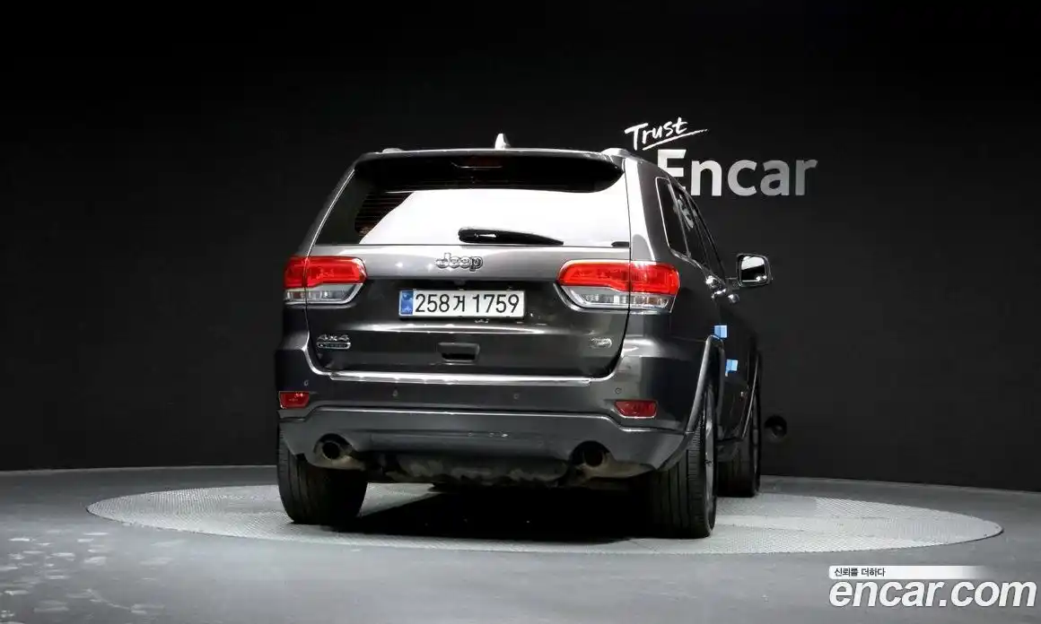 Jeep Cherokee 2015 3.0 гидро в Москве № 1919327, фото 4