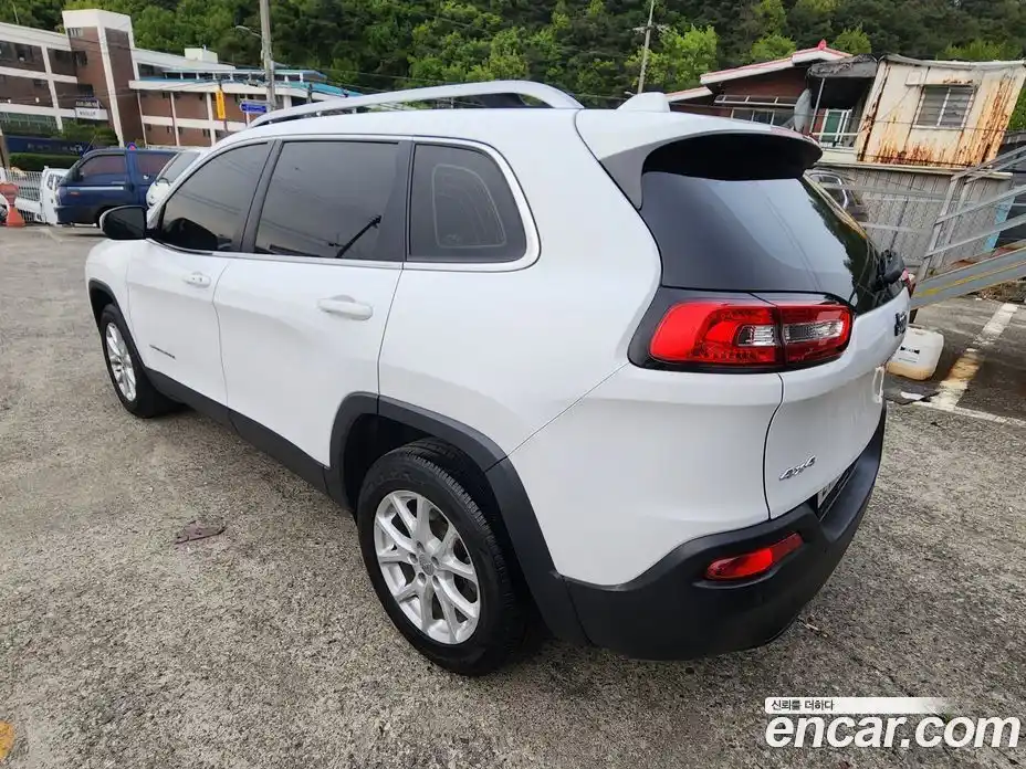 Jeep Cherokee 2018 2.4 гидро в Москве № 1919432, фото 3