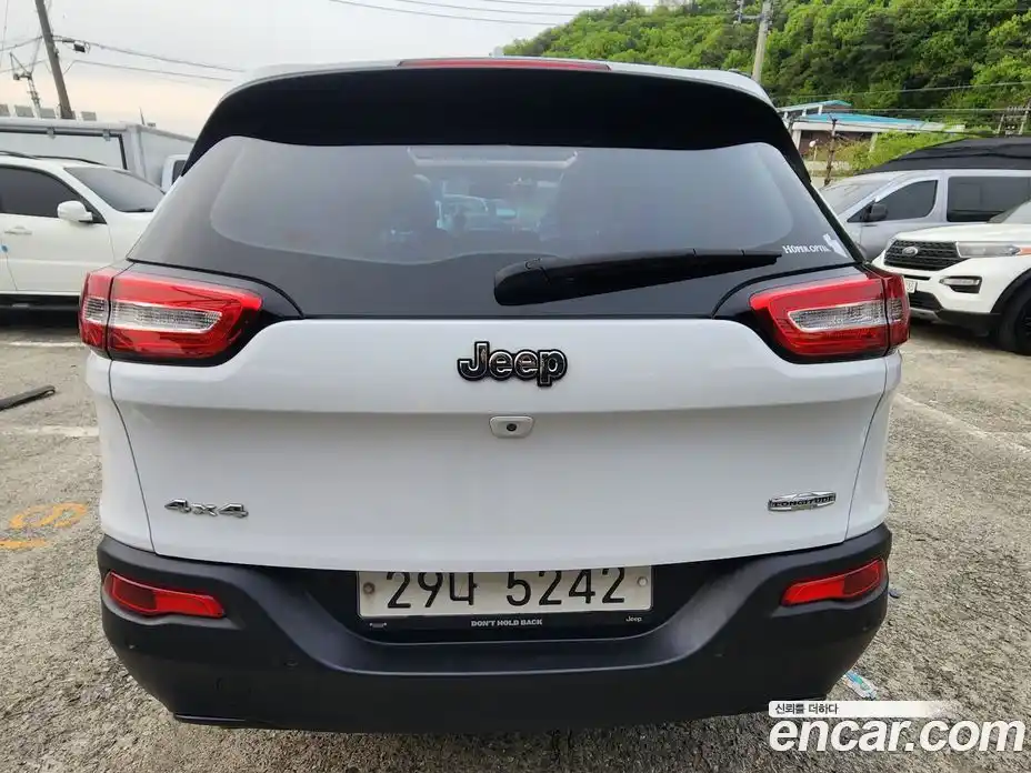 Jeep Cherokee 2018 2.4 гидро в Москве № 1919432, фото 4