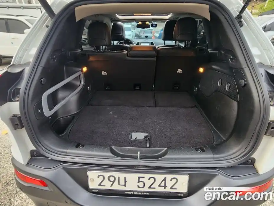 Jeep Cherokee 2018 2.4 гидро в Москве № 1919432, фото 5