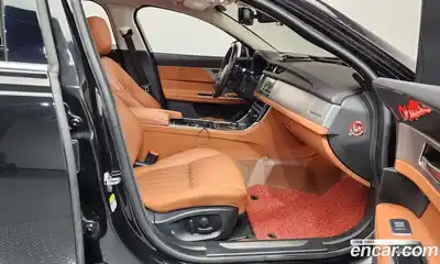 Jaguar XF 2017 2.0 гидро в Москве № 1921178, миниатюра 11