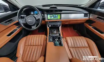 Jaguar XF 2017 2.0 гидро в Москве № 1921178, миниатюра 7