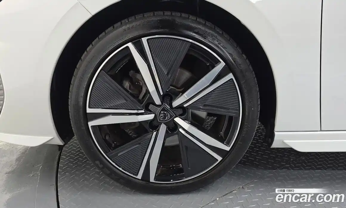 Peugeot 308 2022 1.5 гидро в Москве, фото 5