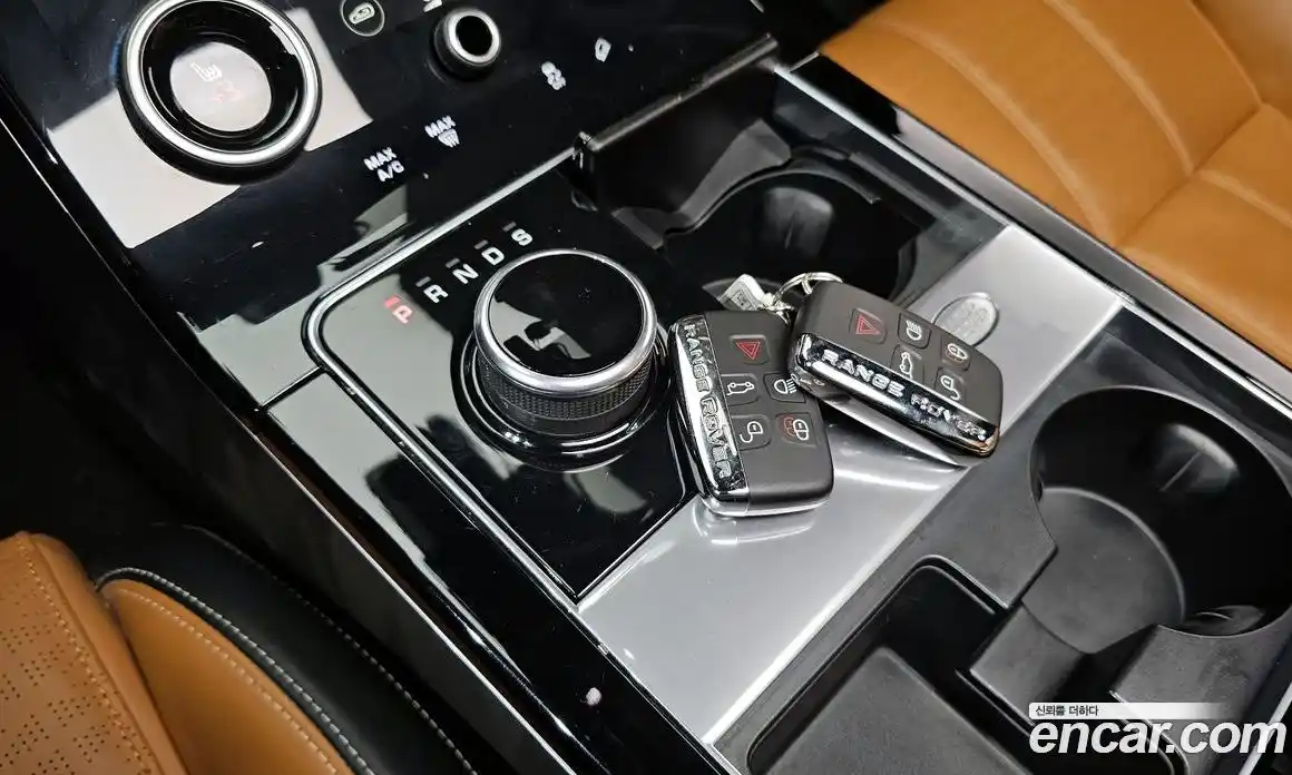 Land Rover Range-Rover Velar 2020 3.0 гидро в Москве № 213359, фото 9