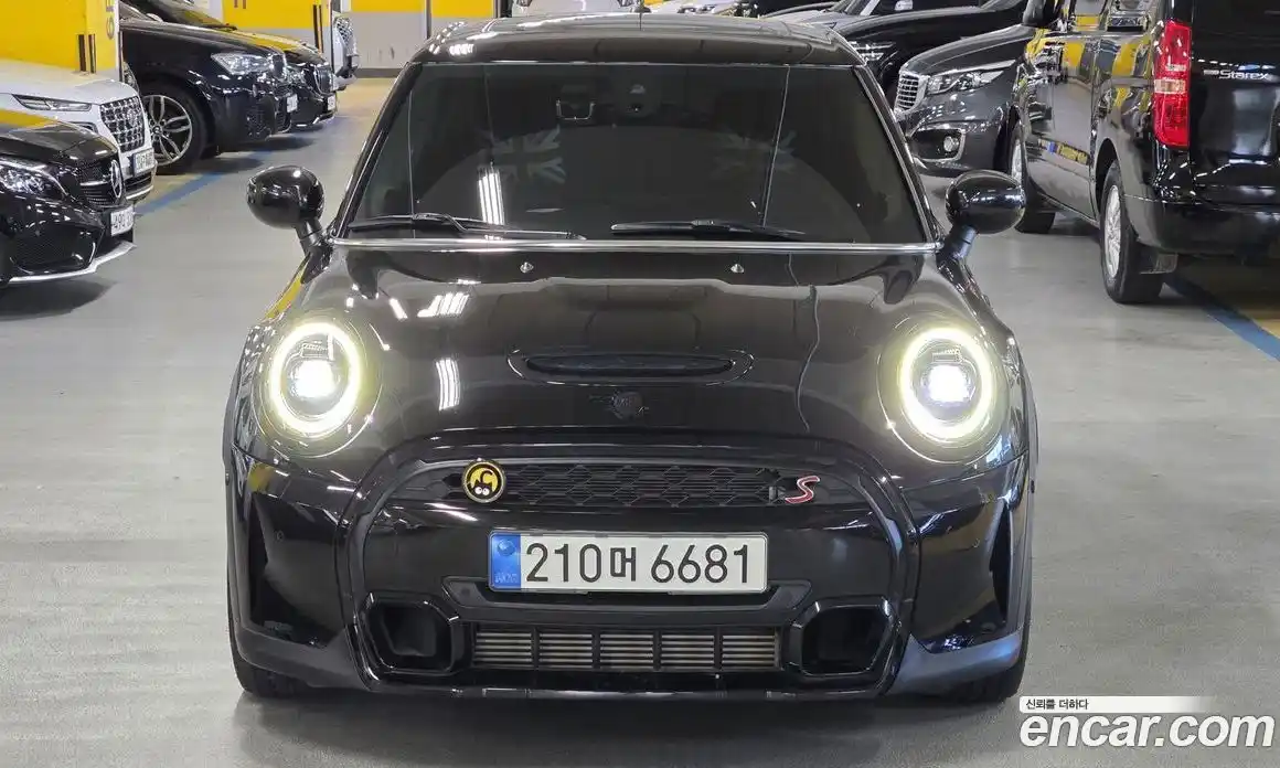 Mini Cooper 2022 2.0 гидро в Москве № 214279, фото 8