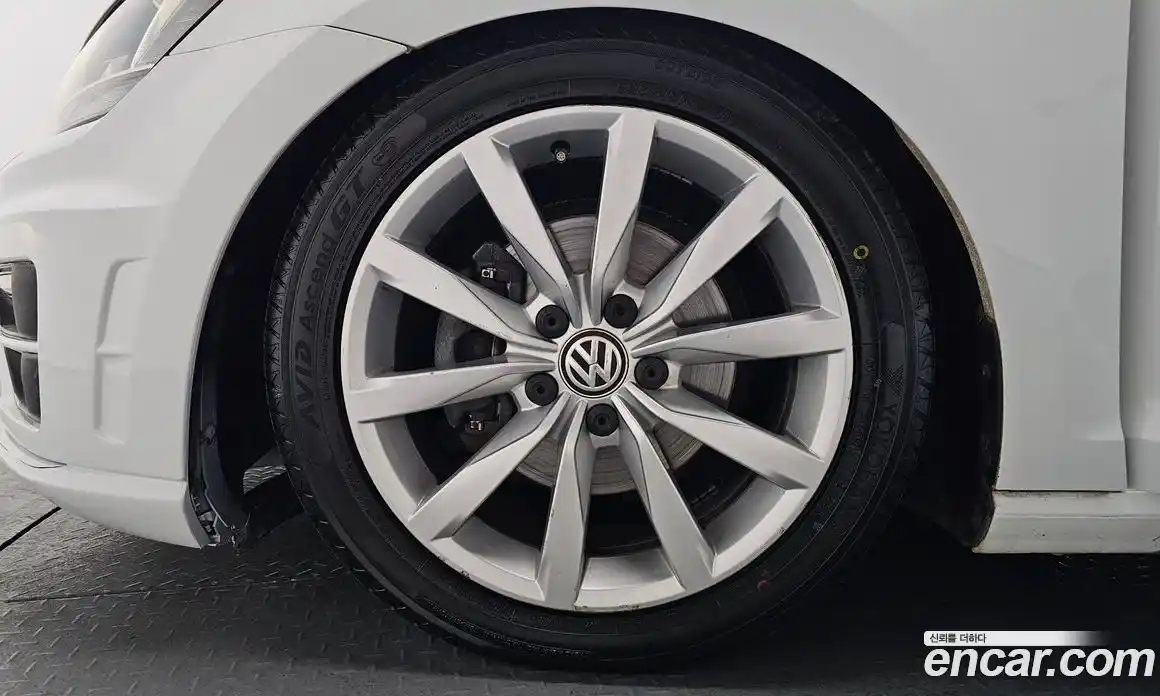 Volkswagen Golf 2015 2.0 гидро в Москве № 215350, фото 5