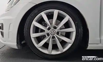 Volkswagen Golf 2015 2.0 гидро в Москве № 215350, миниатюра 5