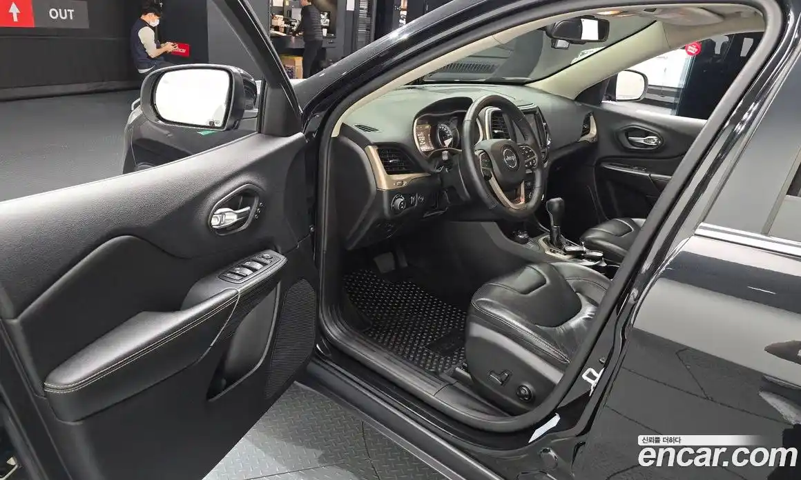 Jeep Cherokee 2016 2.2 гидро в Москве № 232730, фото 11