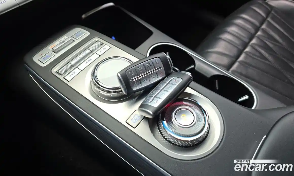 Genesis GV70 2022 2.5 гидро в Москве № 118510, фото 9
