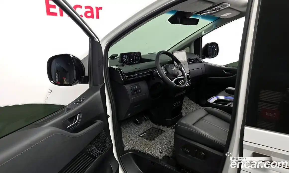 Hyundai Staria 2024 1.6 гидро в Москве № 1317573, фото 13