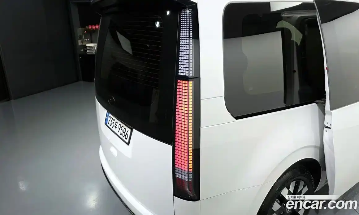 Hyundai Staria 2024 1.6 гидро в Москве № 1317573, фото 9
