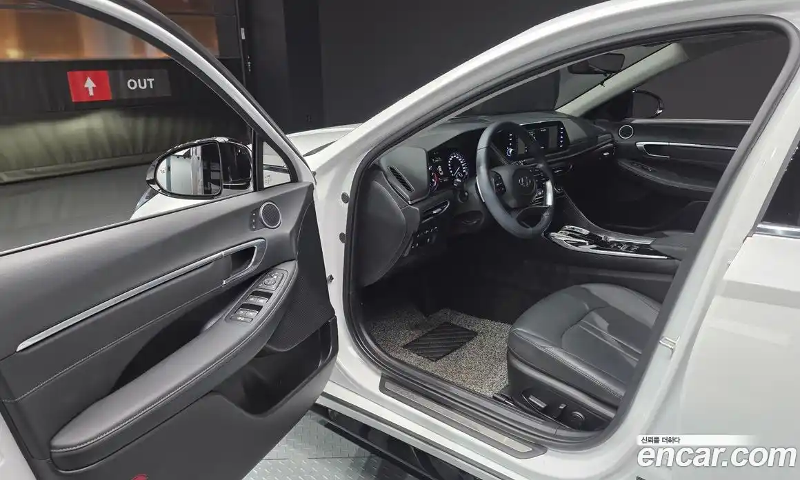 Hyundai Sonata 2022 1.6 гидро в Москве № 1317935, фото 13