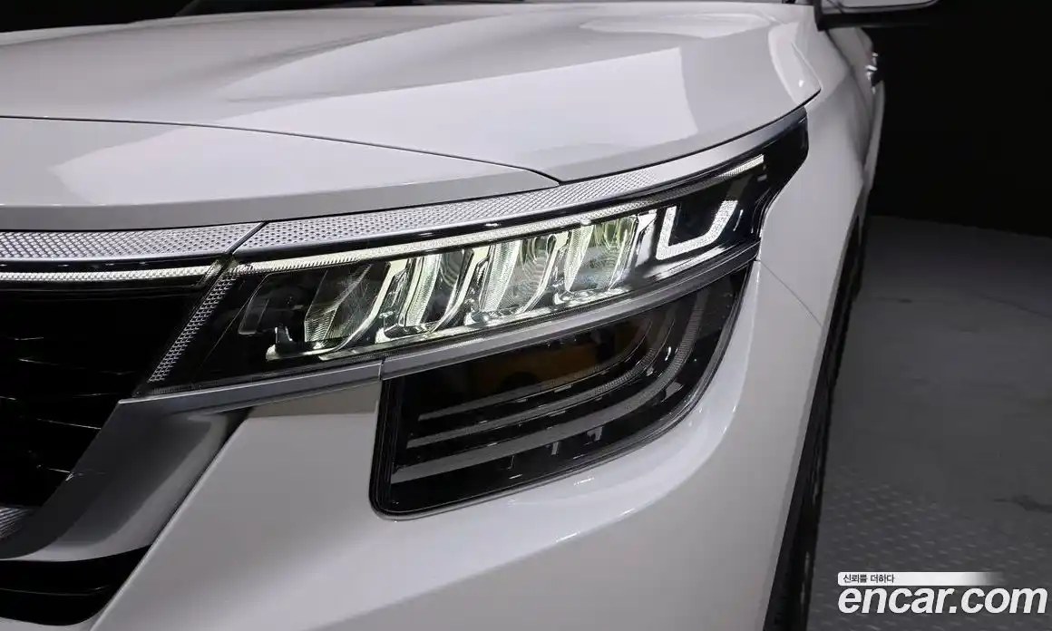 Kia Seltos 2021 1.6 гидро в Москве № 1318303, фото 8