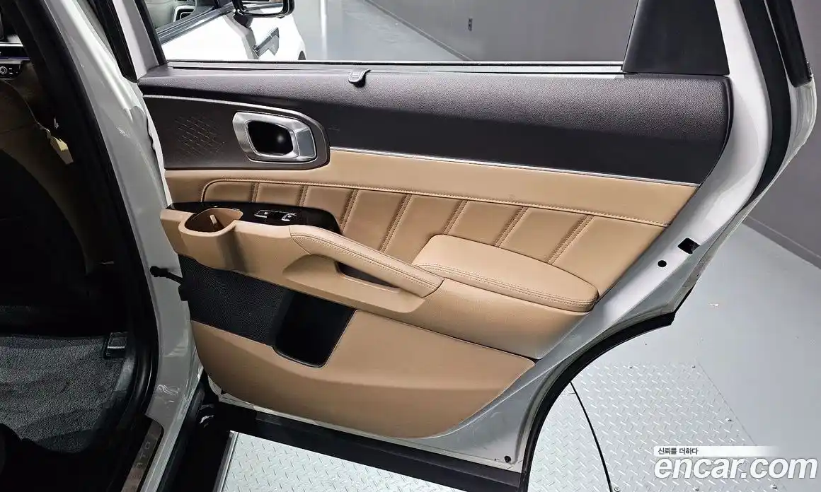 Kia Sorento 2023 2.5 гидро в Москве № 1342682, фото 15