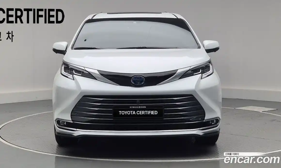 Toyota Sienna 2025 2.5 гидро в Москве № 1350720, фото 3