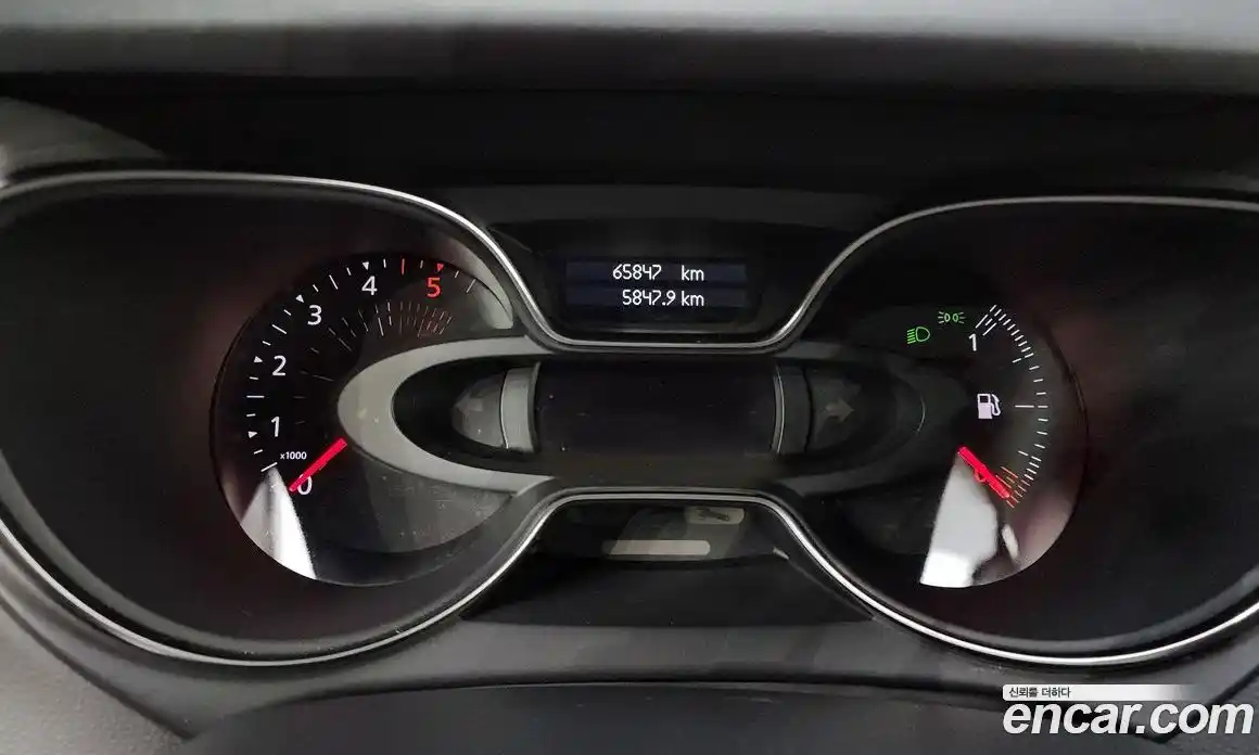 Renault QM3 2017 1.5 гидро в Москве № 137188, фото 8