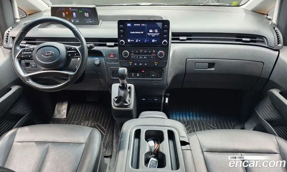 Hyundai Staria 2022 3.5 гидро в Москве № 1417562, фото 10