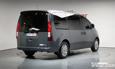 Hyundai Staria, 2025