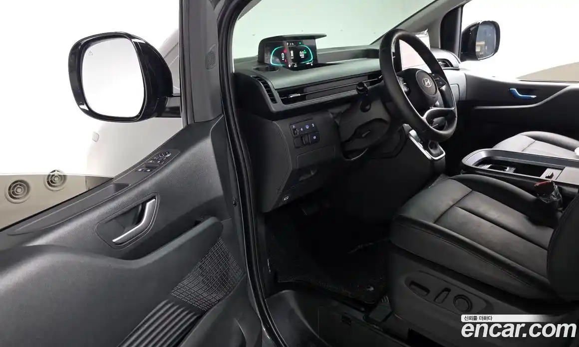 Hyundai Staria 2025 1.6 гидро в Москве № 1609987, фото 12