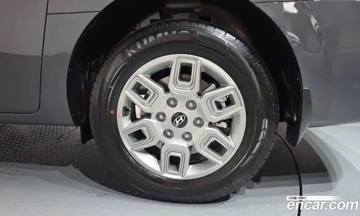 Hyundai Staria 2025 1.6 гидро в Москве № 1609987, фото 6